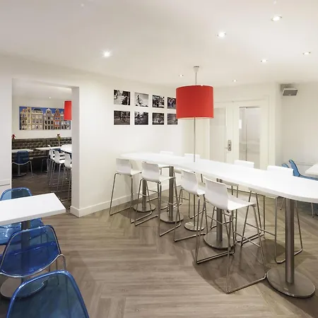 Ibis Styles Amsterdam Central Station-2