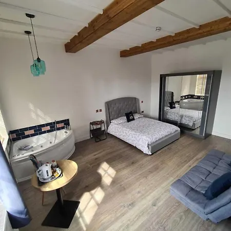 Angel Townhouse-3