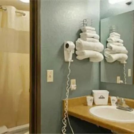 Sunset Inn & Suites-3