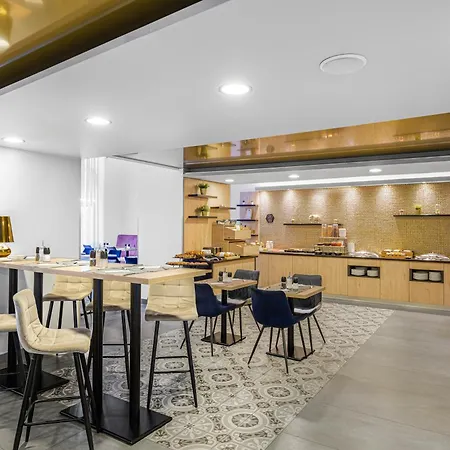 12 Revay Hotel-3