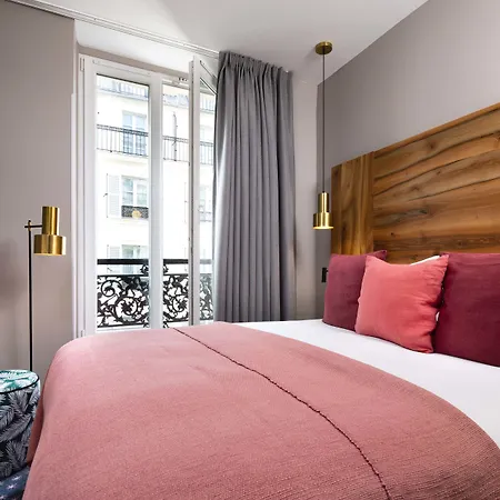 Hotel Maxim Folies-2