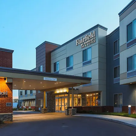 Fairfield Inn & Suites Marquette-2