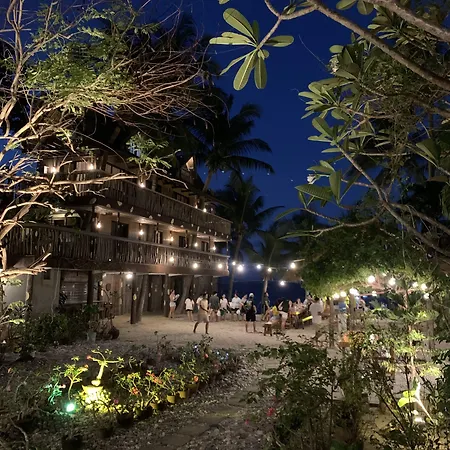 Bamboo House Beach Lodge & Restaurant-2