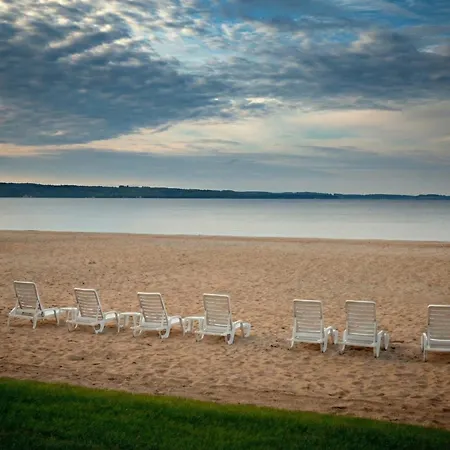 Pointes North Beachfront Hotel - 2 Person Spa Tub Studios-2