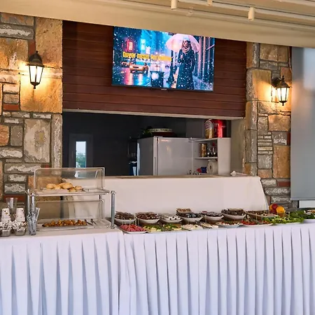 Mia Hill Suites-3