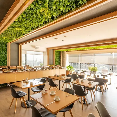 The Hub Urban Hotel-3