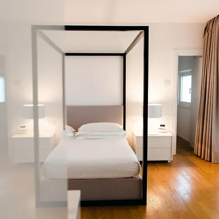 Dilman Luxury Stay-3