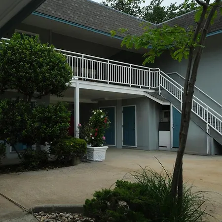 Cape Harbor Motor Inn-3