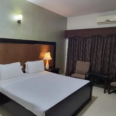 Hotel Sky Towers-3