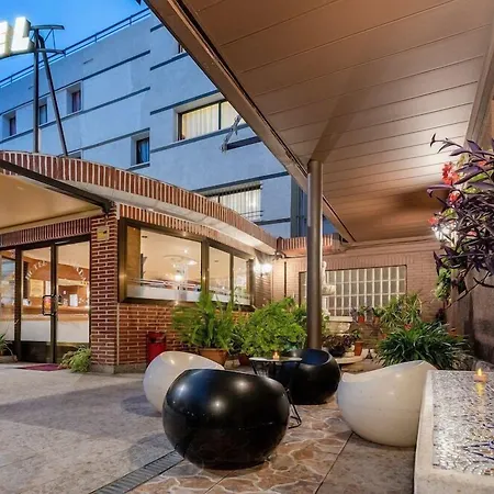 Hotel Canada By Dynamic Hotels-3