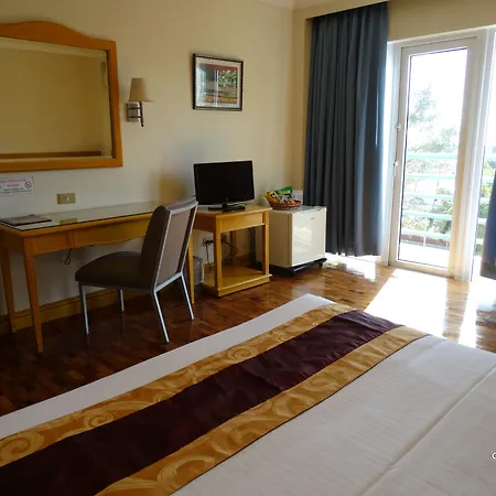 The Aloha Hotel-3