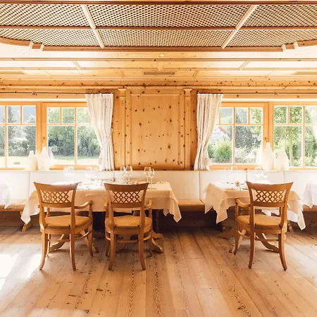 Alpenpalace Luxury Hideaway & Spa Retreat-3