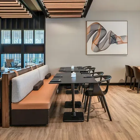 Ac Hotel By Marriott Bratislava Old Town-3