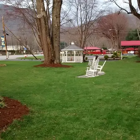 Five Star Inn - Maggie Valley-3