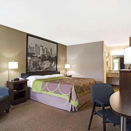Super 8 By Wyndham Oklahoma/Frontier City-3
