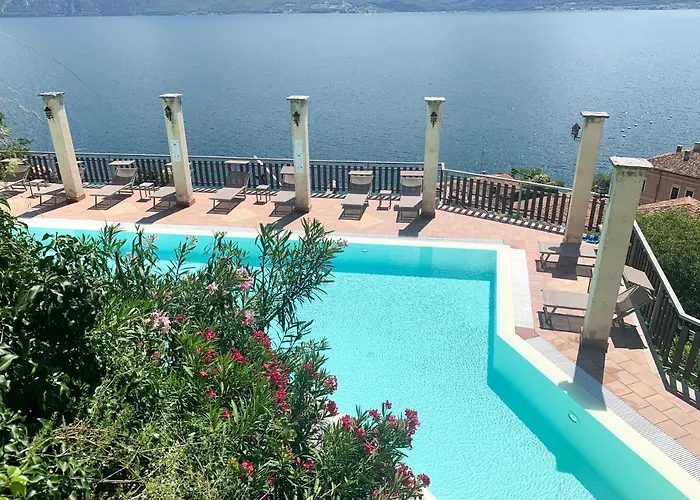Hotel Castell - Montagnoli Group