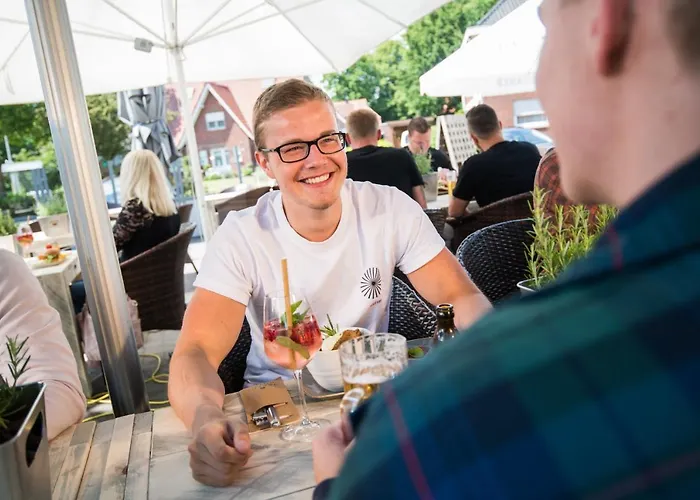 Hagen'S Hotel "Eat & Meet" Restaurant Bar Lounge