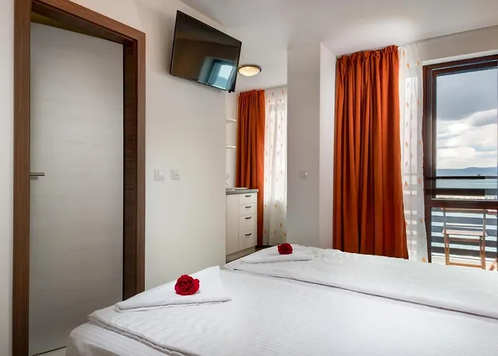 Panorama Blue Family Hotel And Free Parking