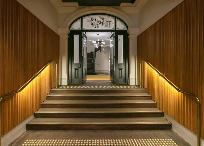 Farmers Home Hotel