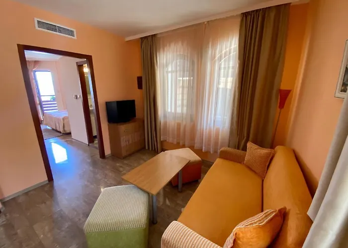 Family Hotel Saint Nikola Free Parking