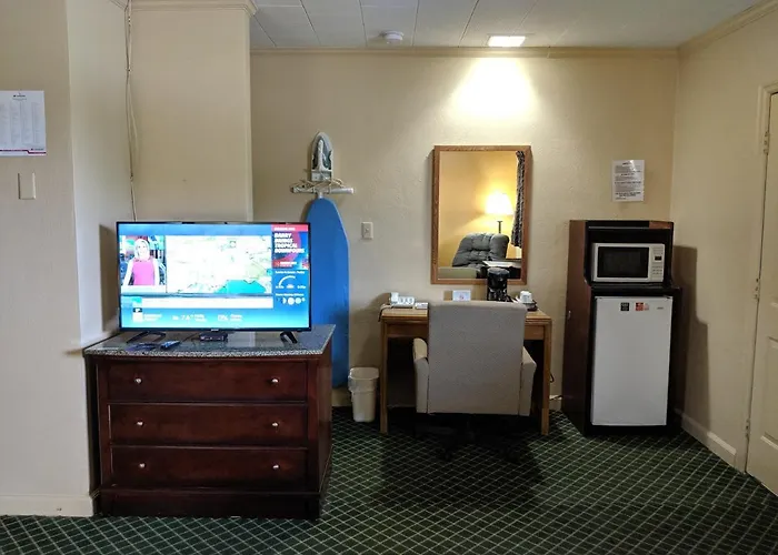 Cheerio Inn - Glennville