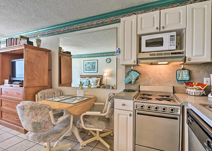 Oceanfront Daytona Beach Studio W/ Balcony