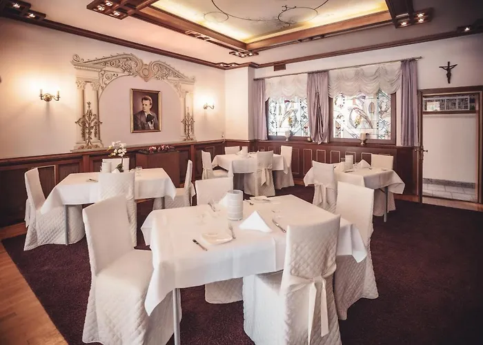 Hotel Zur Heimat - Ihr Weidener Hotel Mit Hauseigenen Parkplaetzen Und Wellness