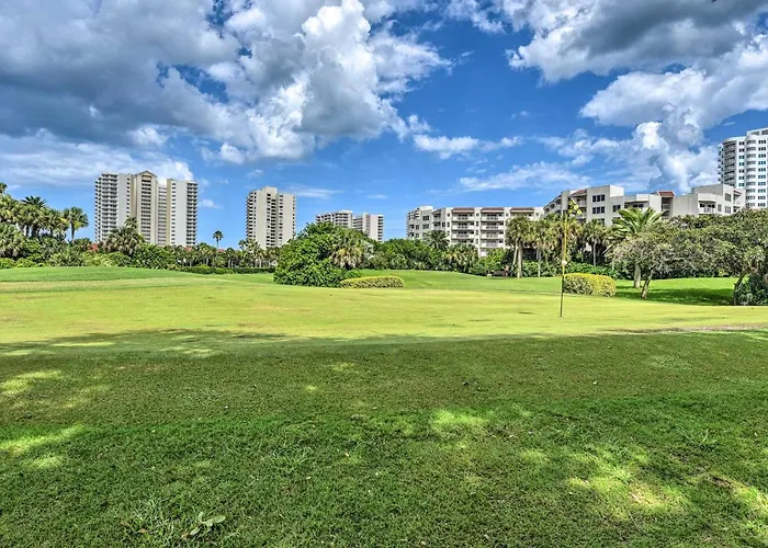 Oceanfront Daytona Beach Studio W/ Balcony