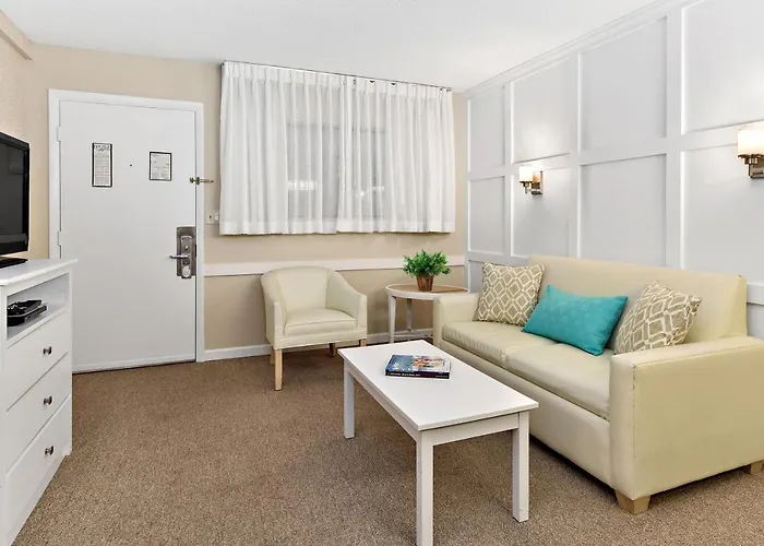 Brighton Suites Hotel