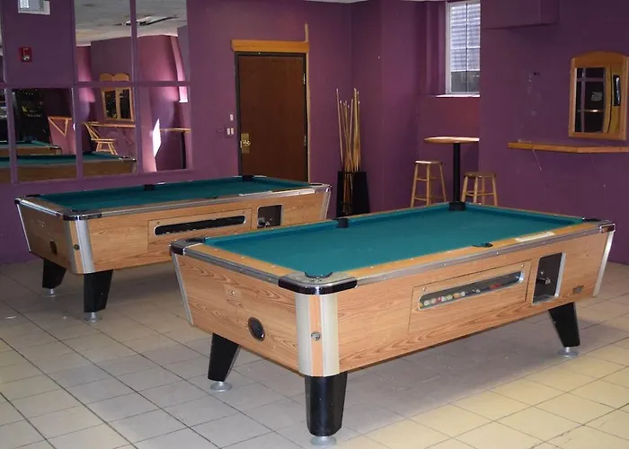 Knights Inn & Suites St. Clairsville