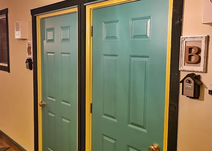 Bluebird Hotel