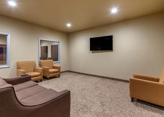 Comfort Inn & Suites Near Mt Rushmore