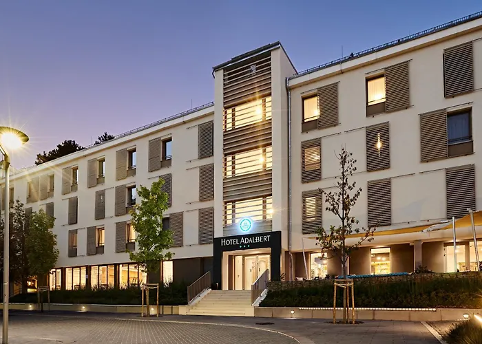 Hotel Adalbert Szent Tamas Haz