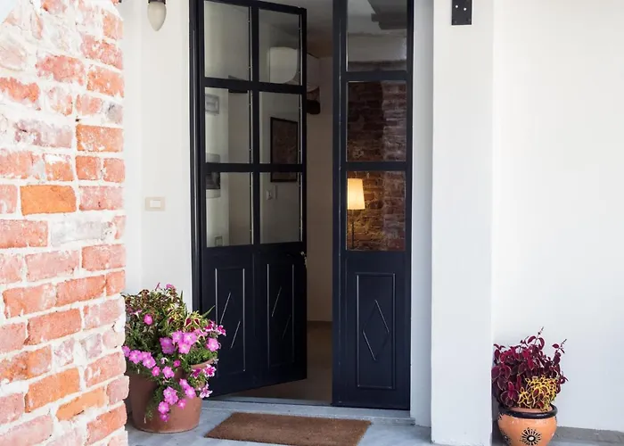 La Tintoria Suites