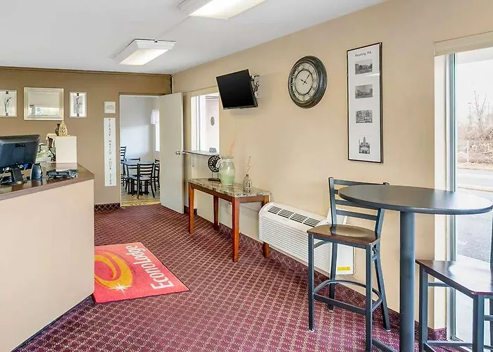 Econo Lodge Northeast