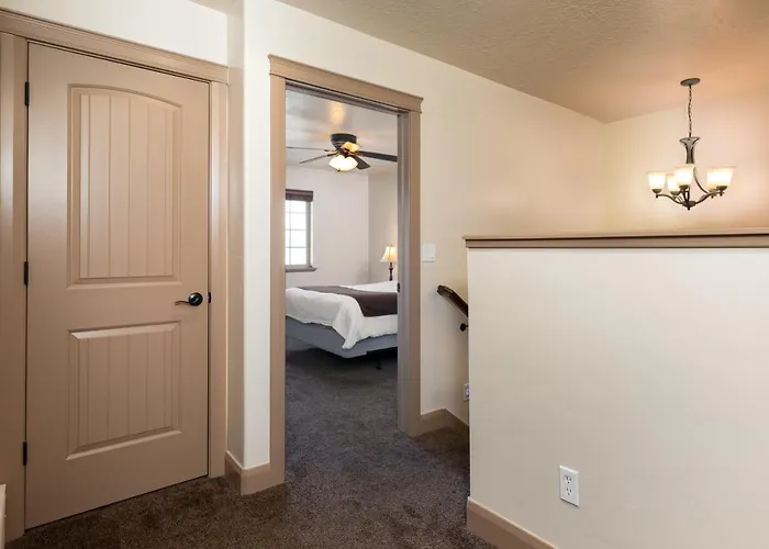 Duchesne Suites