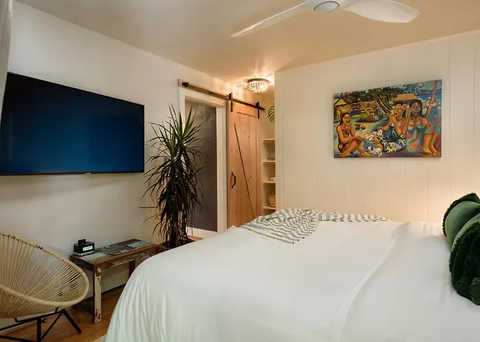 Paia Inn