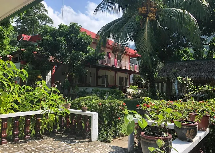 Puerto Galera Hostel