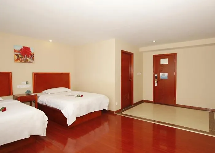Greentree Inn Rizhao West Station Suning Plaza