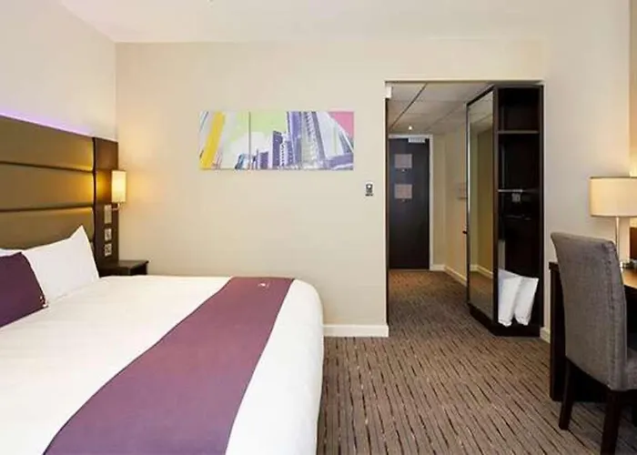 Premier Inn Dundee North
