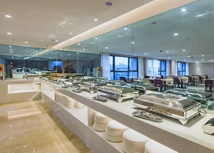 Lavande Hotel Nanchang Shuanggang Metro Station Caida University