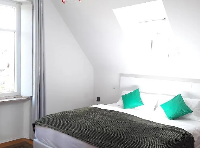 Bismarckstrasse 8