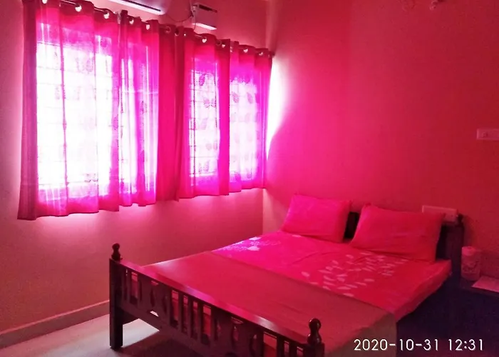 Aruvi Hotel