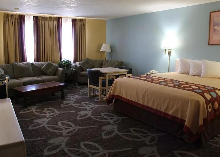 Super 8 By Wyndham Nephi