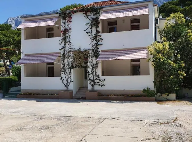Studio Apartments Marija With Private Parking