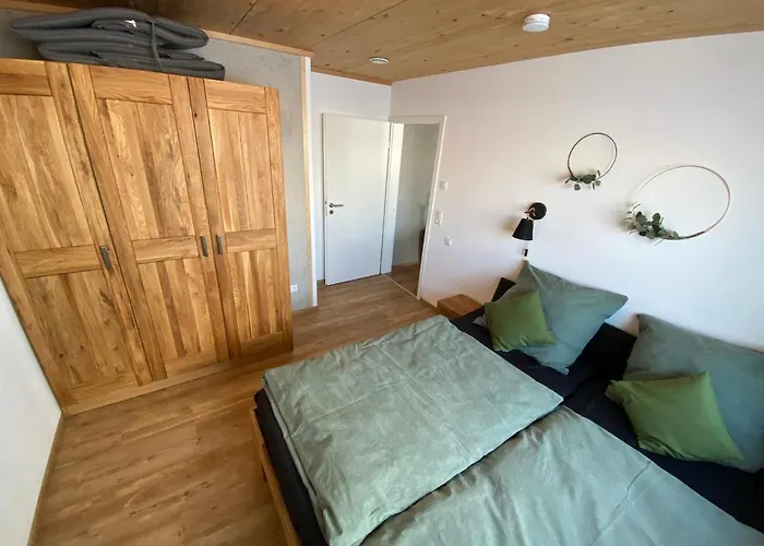 Ferienwohnung mit eigenem Garten und Bergblick