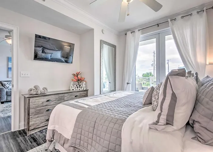 Dazzling Mexico Beach Condo - Walk To The Beach!