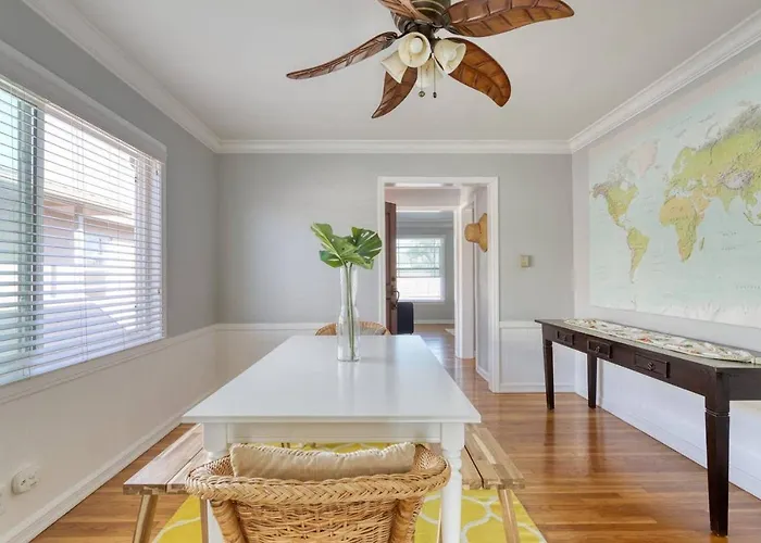 New Belmont Shore Retreat With Free Parking Walk To Beaches