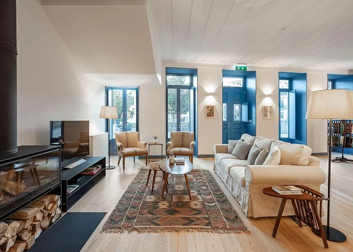 Loja Sr Costa by Casas com Estória Boutique Houses