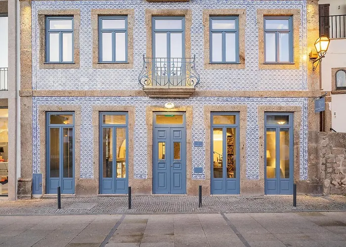 Loja Sr Costa by Casas com Estória Boutique Houses